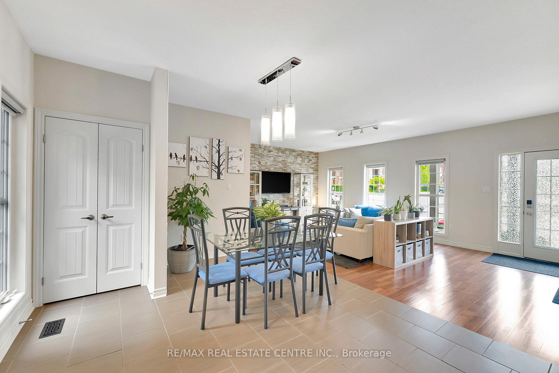 Photo 11 of Unit 13, 101 Frederick Drive, Guelph, Pineridge/Westminster Woods — HOMEH