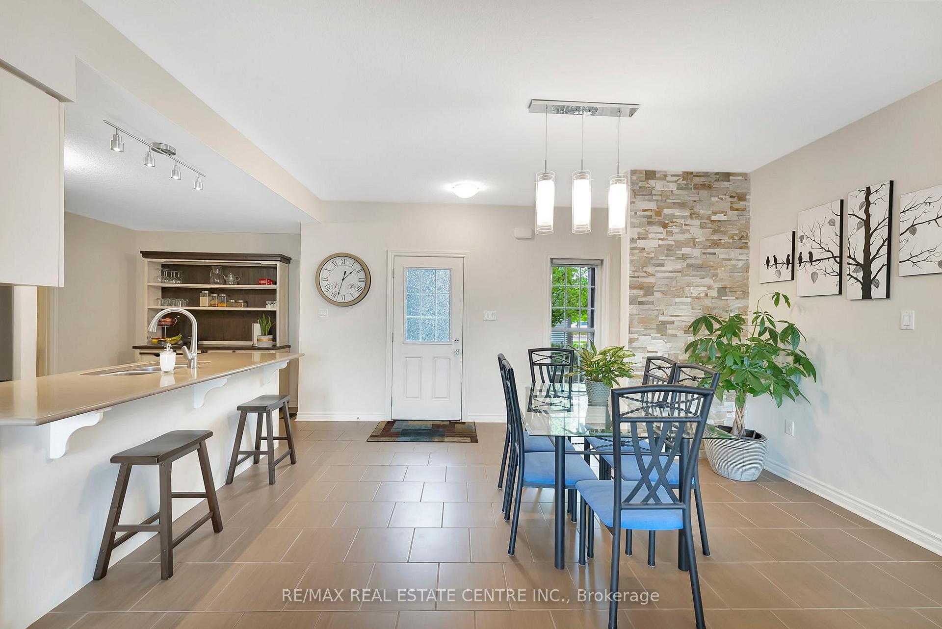 Photo 16 of Unit 13, 101 Frederick Drive, Guelph, Pineridge/Westminster Woods — HOMEH