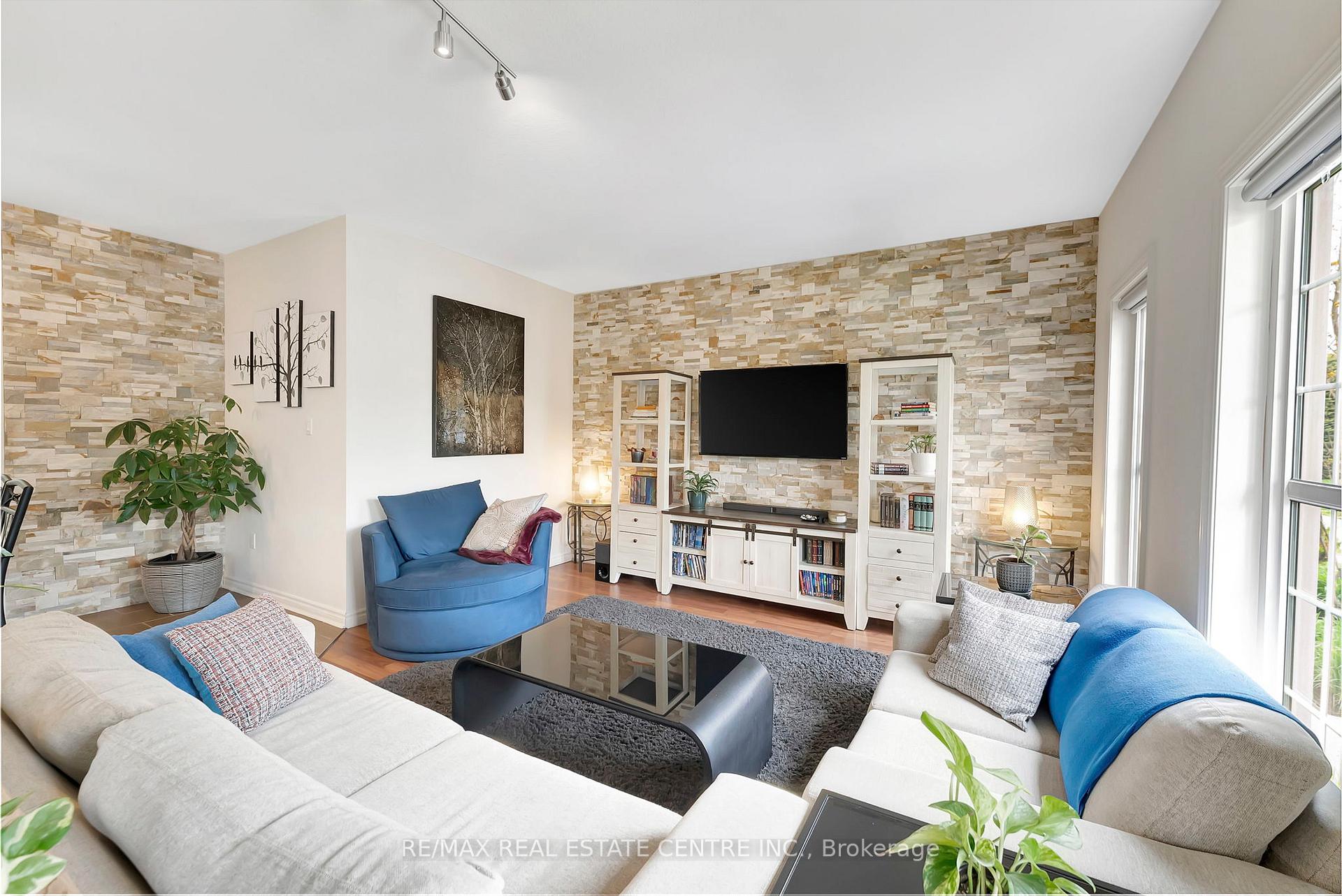 Photo 17 of Unit 13, 101 Frederick Drive, Guelph, Pineridge/Westminster Woods — HOMEH
