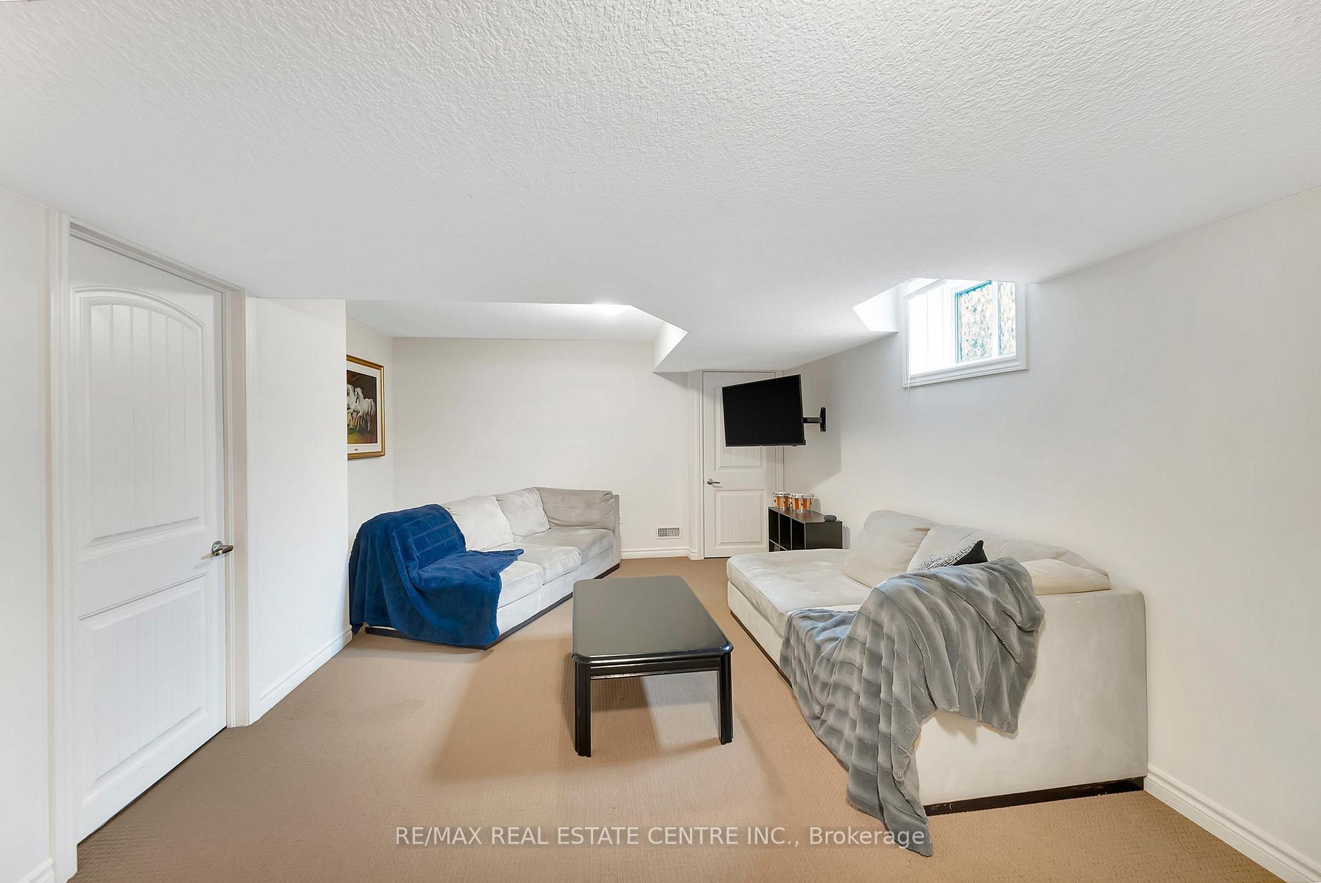 Photo 33 of Unit 13, 101 Frederick Drive, Guelph, Pineridge/Westminster Woods — HOMEH