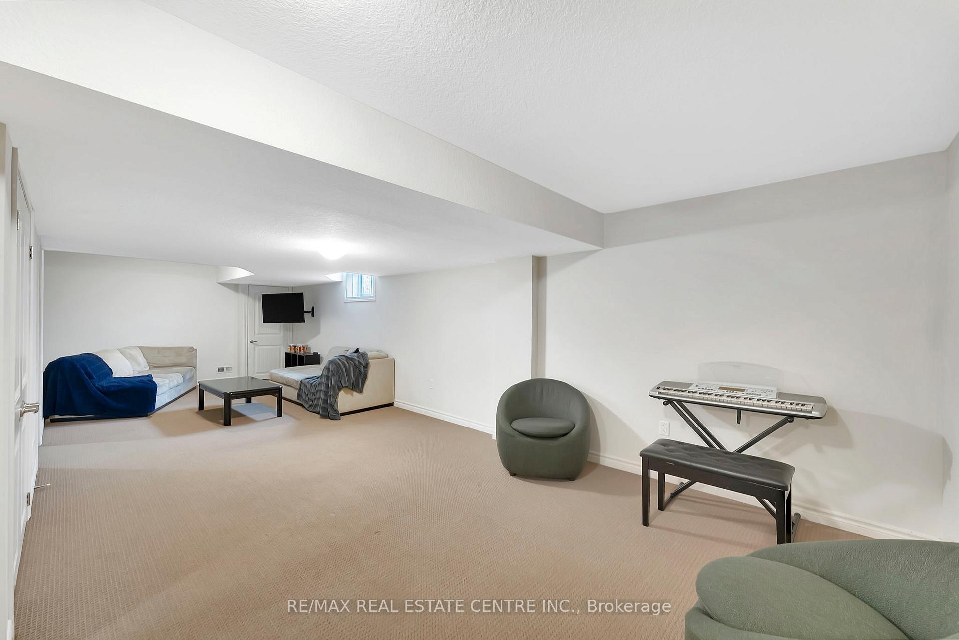 Photo 36 of Unit 13, 101 Frederick Drive, Guelph, Pineridge/Westminster Woods — HOMEH