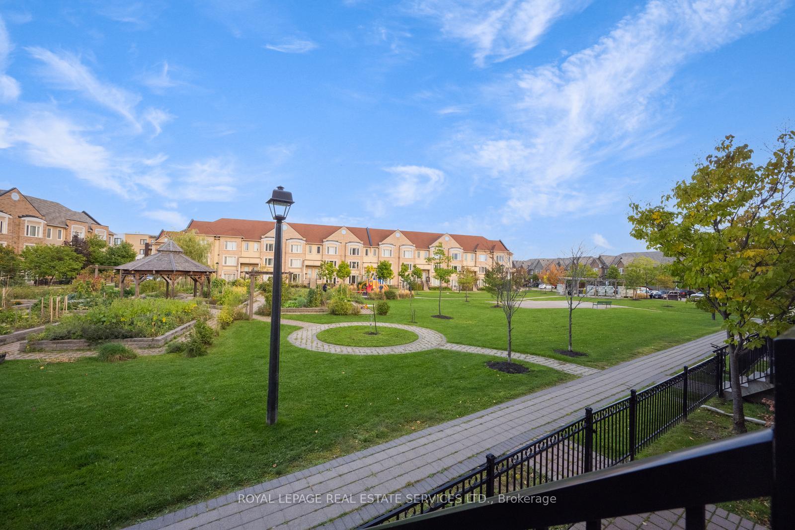 Photo 4 of Unit 7, 3185 Boxford Crescent, Mississauga, Churchill Meadows — HOMEH