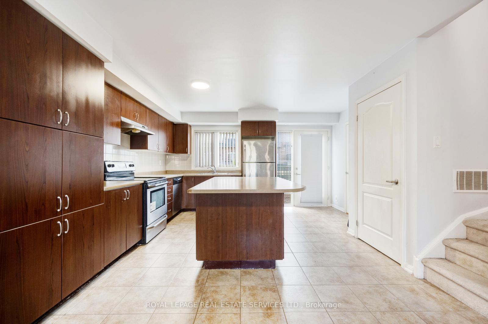 Photo 13 of Unit 7, 3185 Boxford Crescent, Mississauga, Churchill Meadows — HOMEH