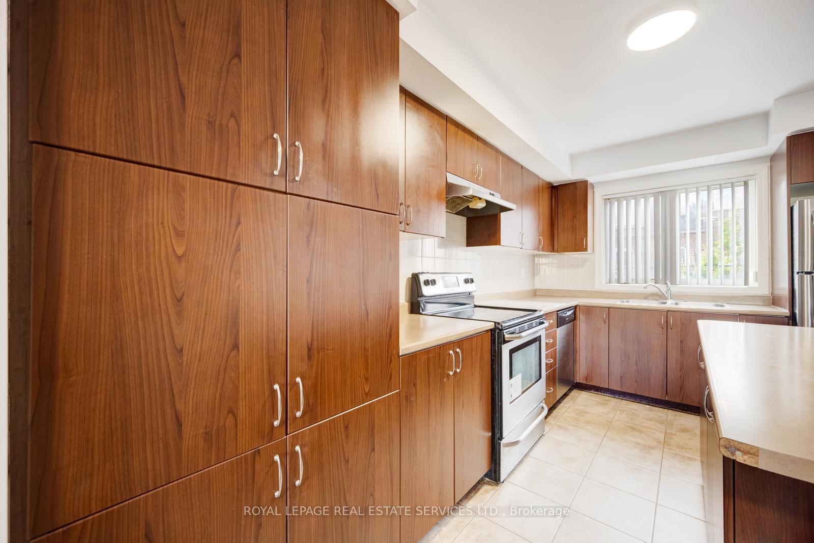 Photo 14 of Unit 7, 3185 Boxford Crescent, Mississauga, Churchill Meadows — HOMEH