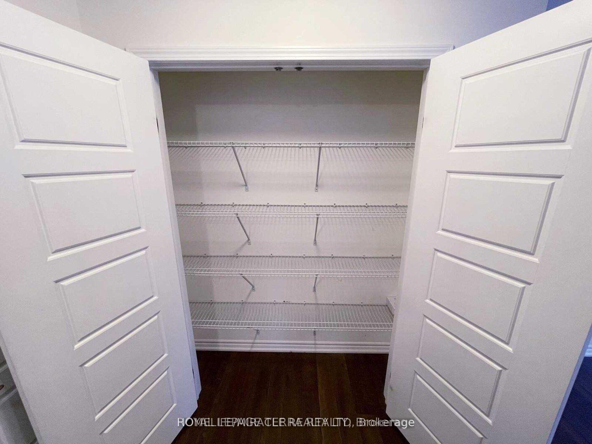 Photo 10 of Unit 127, 540 Goldenrod Lane, Kitchener — HOMEH