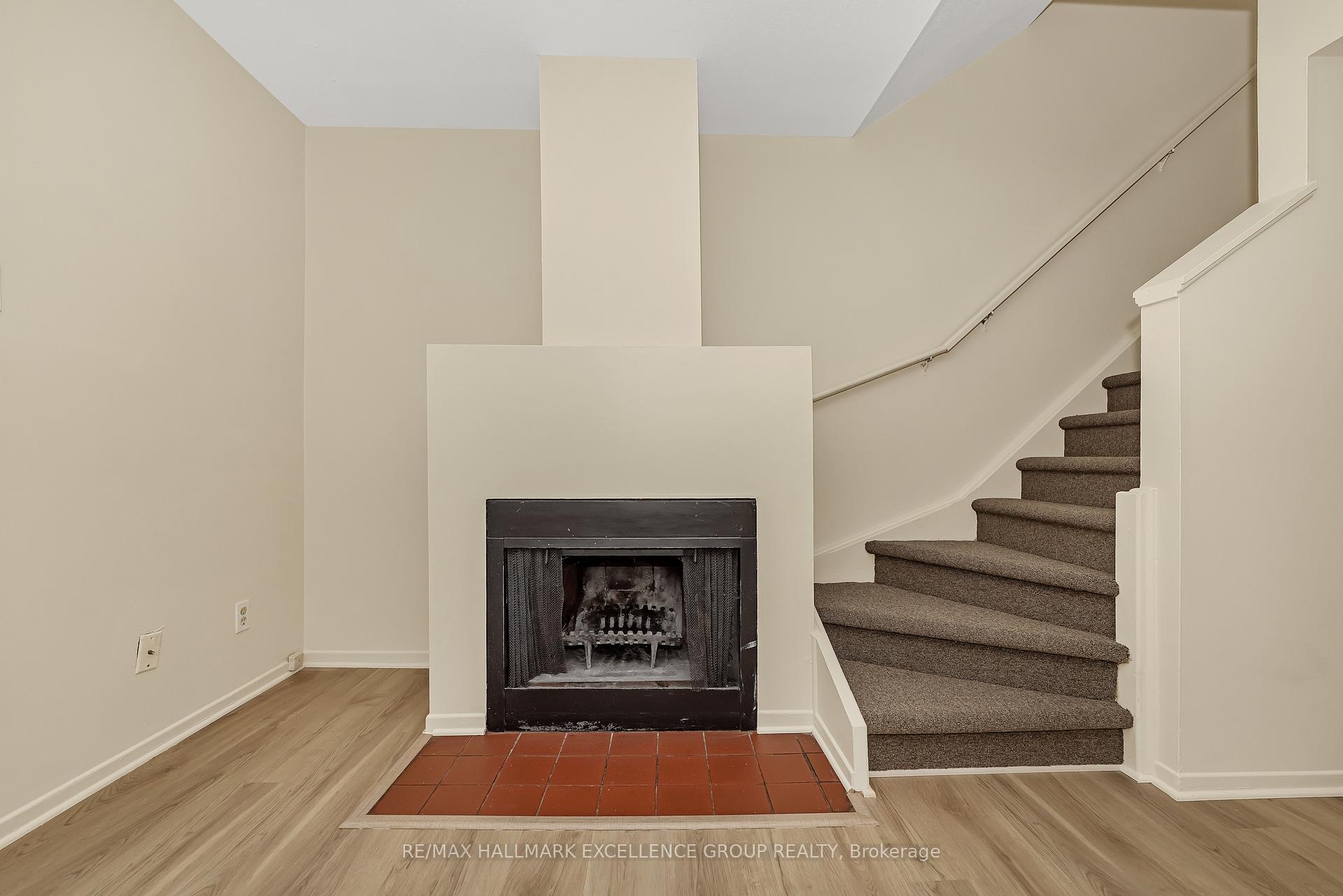 Photo 9 of Unit 15, 1968 Fairglen Mews, Ottawa, Blackburn Hamlet (South) — HOMEH