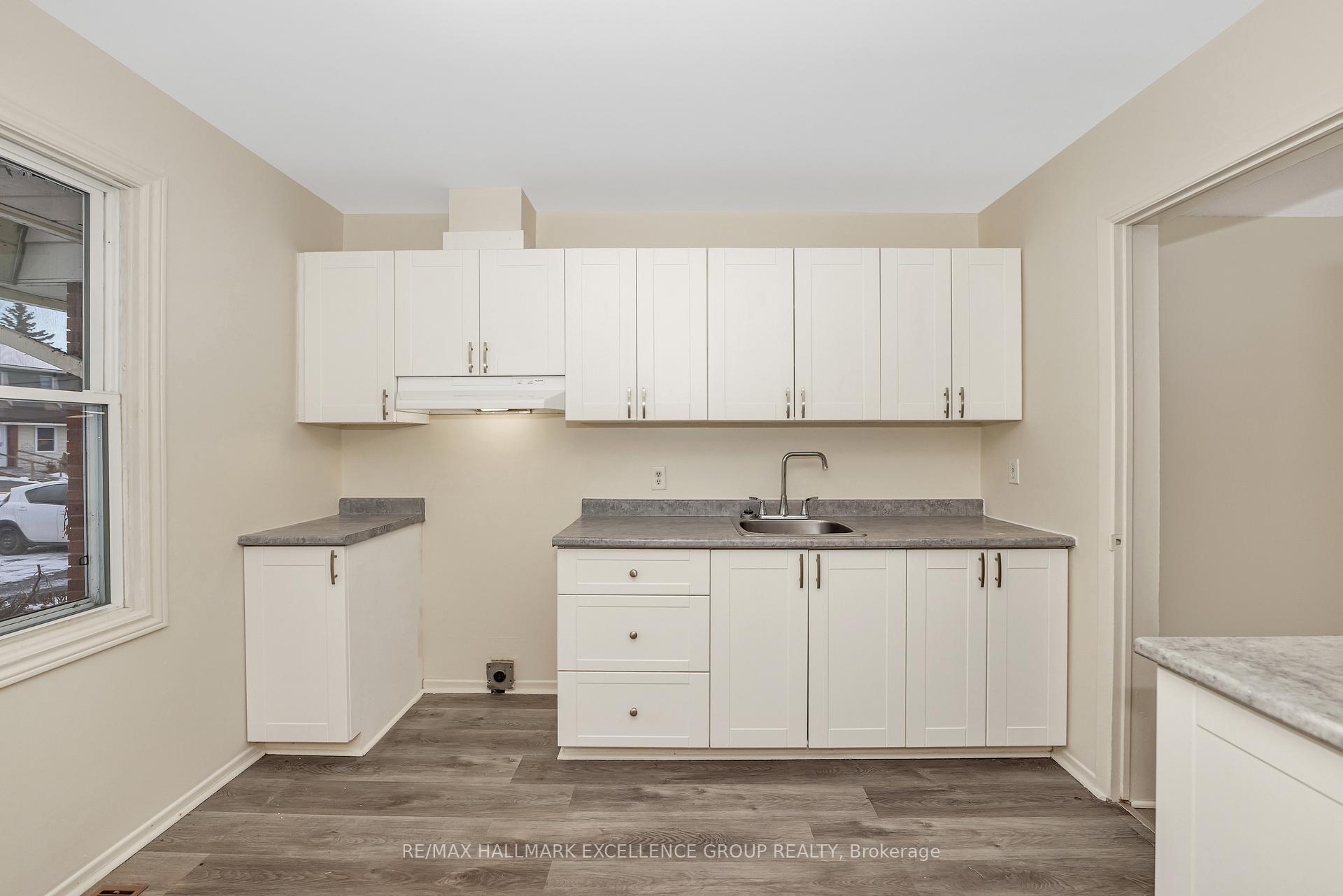 Photo 14 of Unit 15, 1968 Fairglen Mews, Ottawa, Blackburn Hamlet (South) — HOMEH