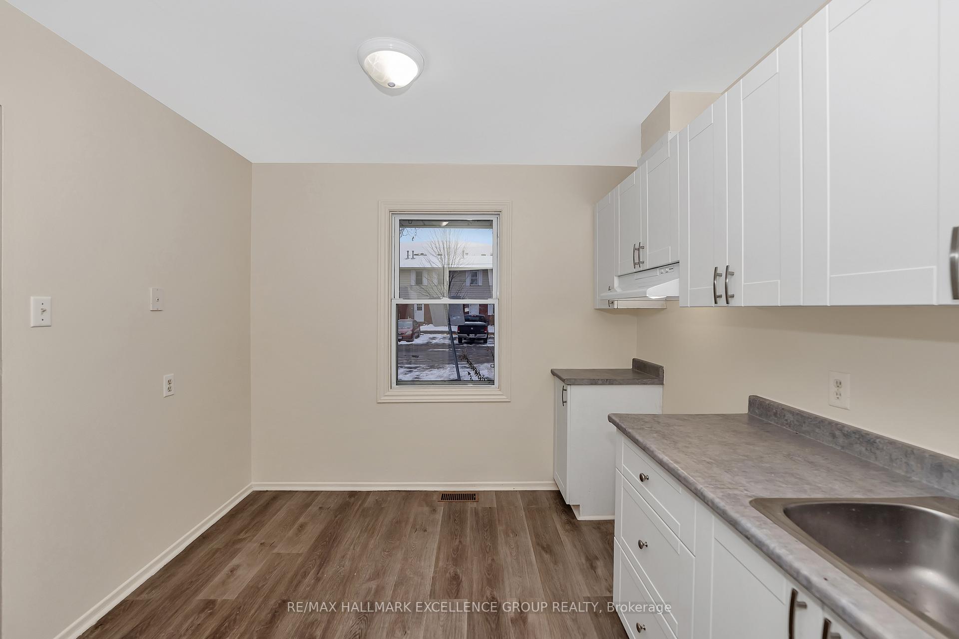 Photo 16 of Unit 15, 1968 Fairglen Mews, Ottawa, Blackburn Hamlet (South) — HOMEH