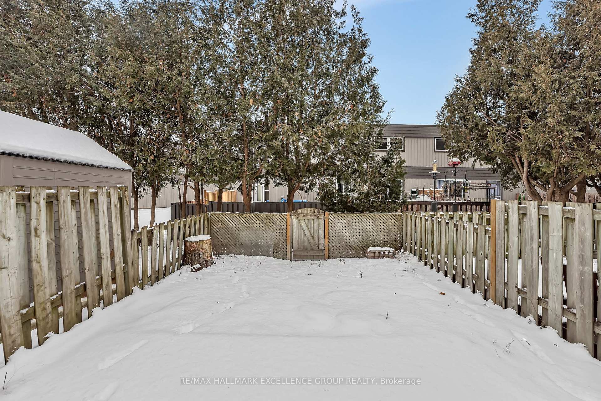 Photo 37 of Unit 15, 1968 Fairglen Mews, Ottawa, Blackburn Hamlet (South) — HOMEH