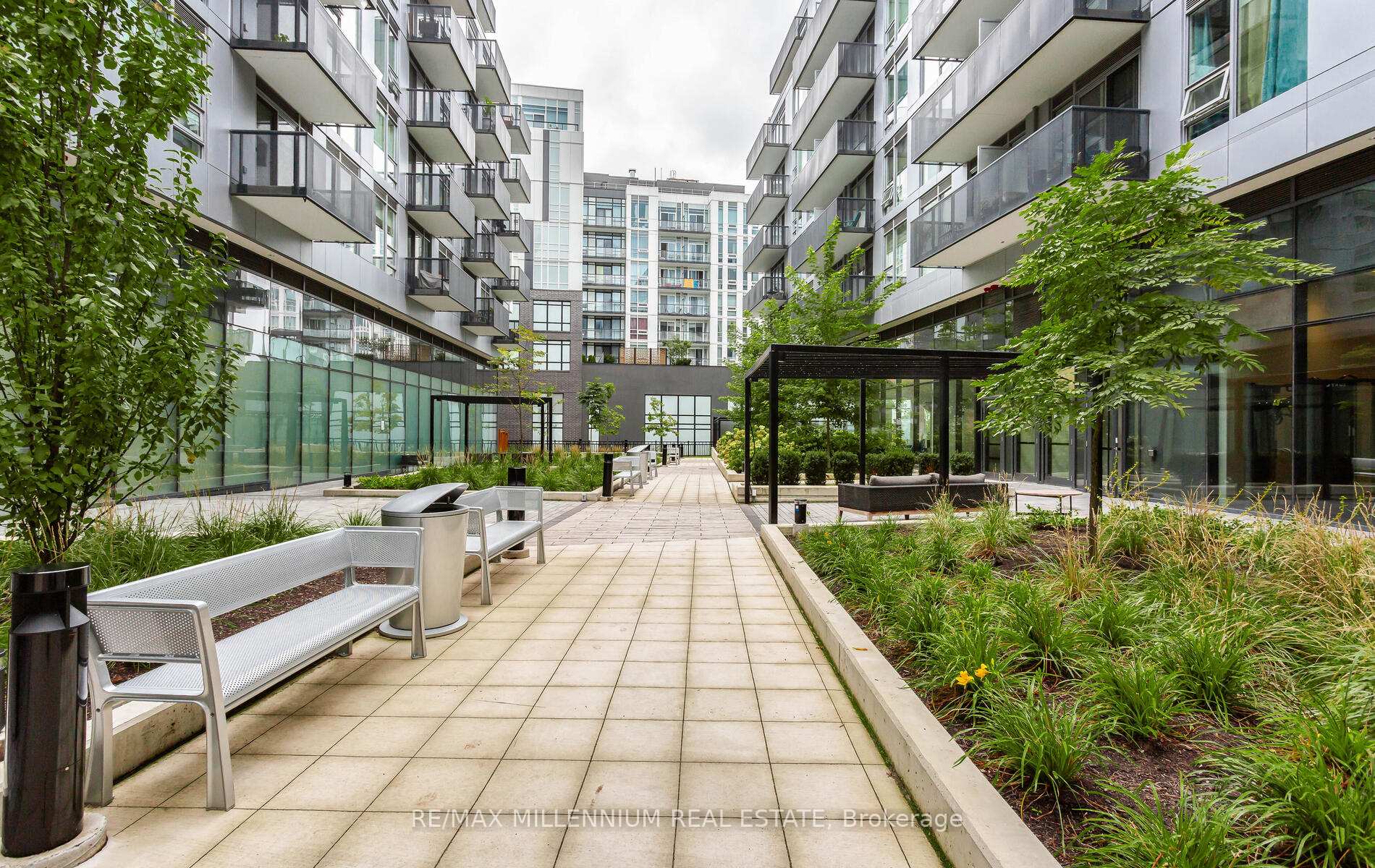 Photo 11 of Unit 538, 2450 Old Bronte Road, Oakville, Westmount — HOMEH