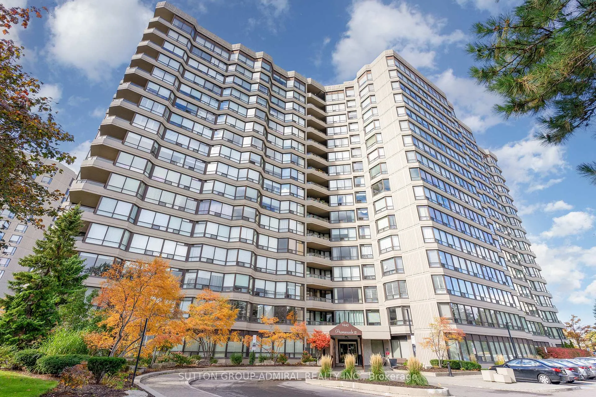 Front of Unit 807, 7440 Bathurst Street