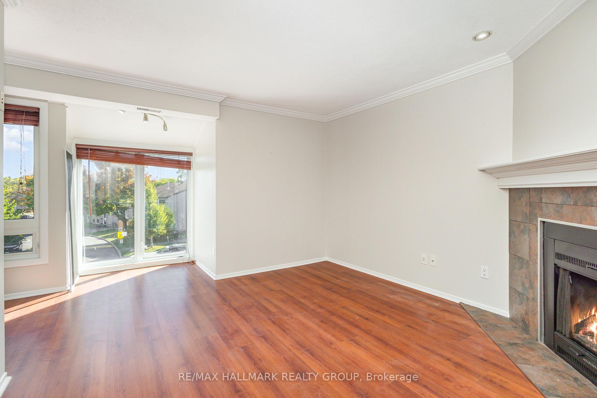 Photo 6 of Unit C, 205 Woodfield Drive, Ottawa, Tanglewood — HOMEH
