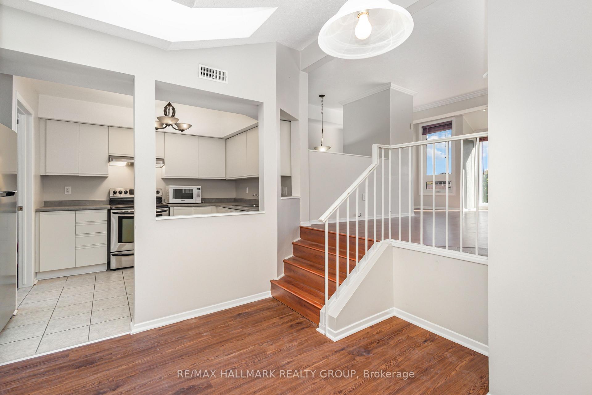 Photo 8 of Unit C, 205 Woodfield Drive, Ottawa, Tanglewood — HOMEH