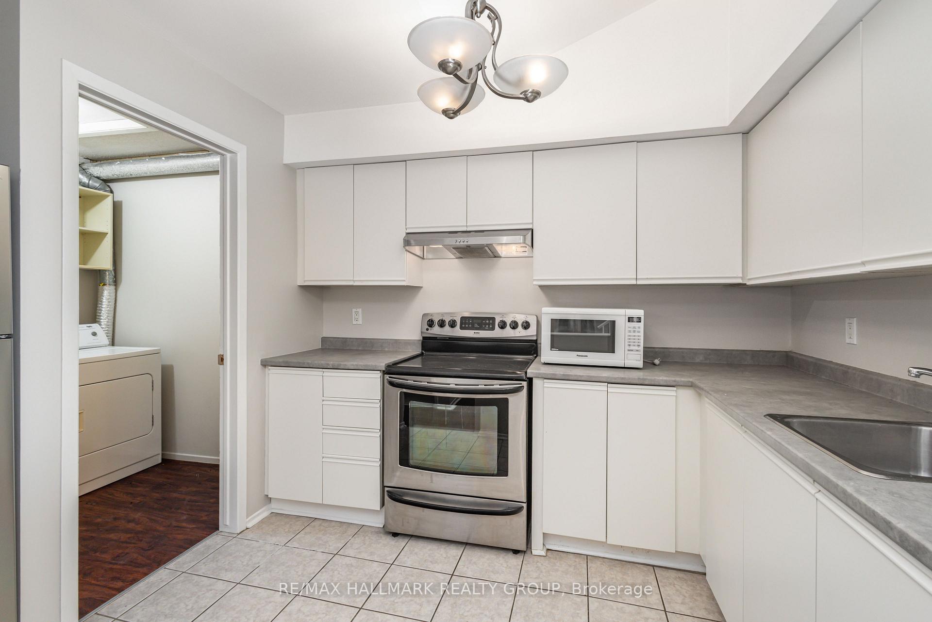 Photo 10 of Unit C, 205 Woodfield Drive, Ottawa, Tanglewood — HOMEH