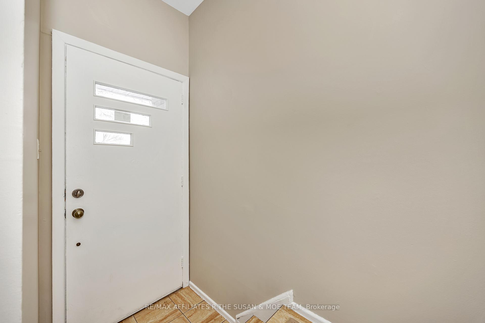 Photo 2 of 1508 Lepage Avenue, Ottawa, Carlington — HOMEH