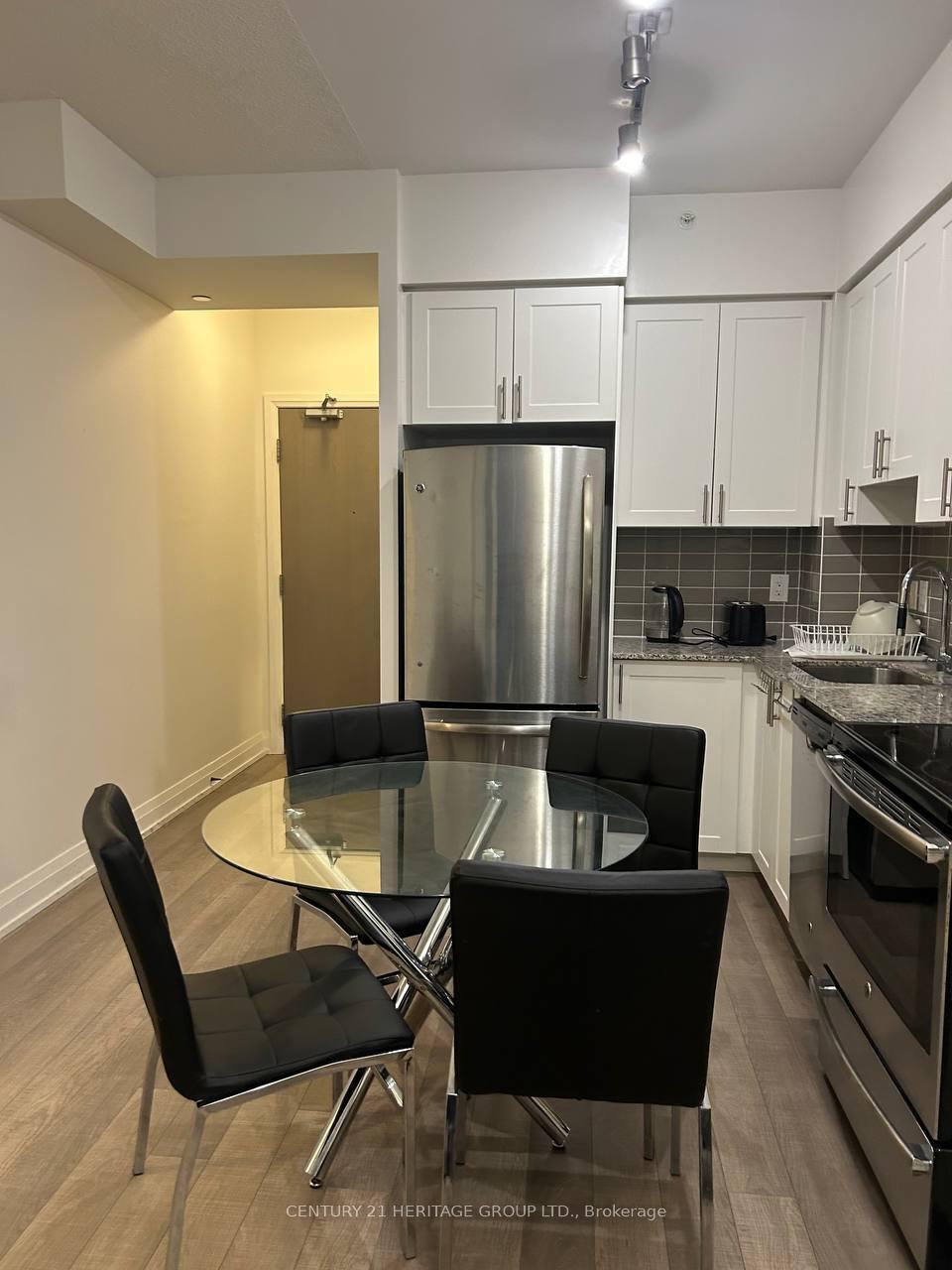 Photo 5 of Unit 1711, 7165 Yonge Street, Markham, Grandview — HOMEH