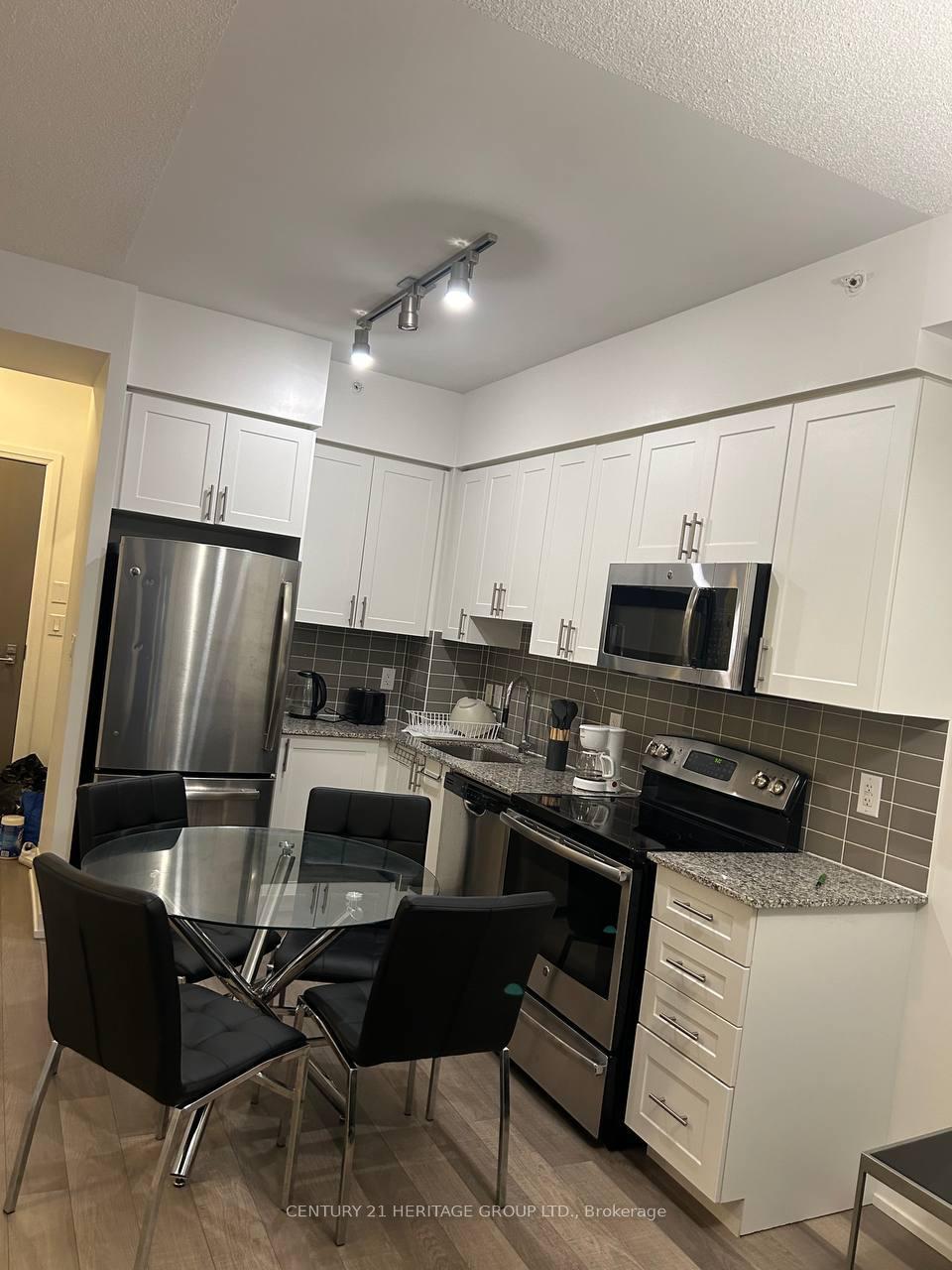 Photo 6 of Unit 1711, 7165 Yonge Street, Markham, Grandview — HOMEH