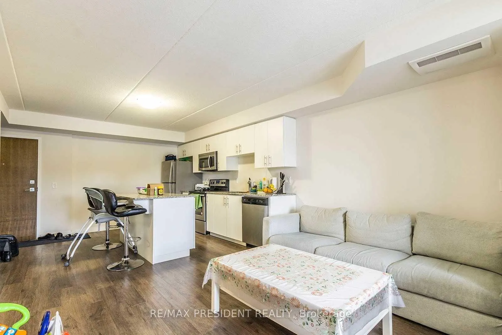 Photo 9 of Unit 303, 25 Kay Crescent, Guelph, Pineridge/Westminster Woods — HOMEH