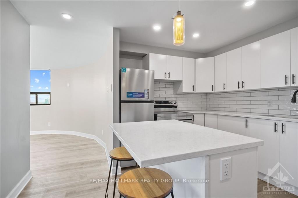 Photo 6 of Unit 708, 1440 Heron Road, Ottawa, Heron Gate — HOMEH
