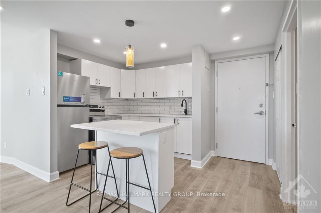 Photo 7 of Unit 708, 1440 Heron Road, Ottawa, Heron Gate — HOMEH