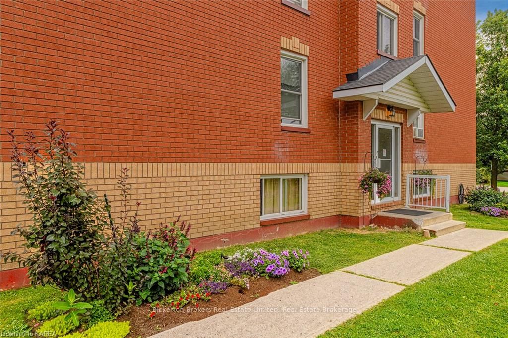 Photo 1 of Unit 401, 540 Talbot Place, Gananoque — HOMEH