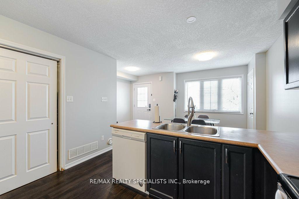 Photo 4 of Unit 8A, 50 Howe Drive, Kitchener — HOMEH