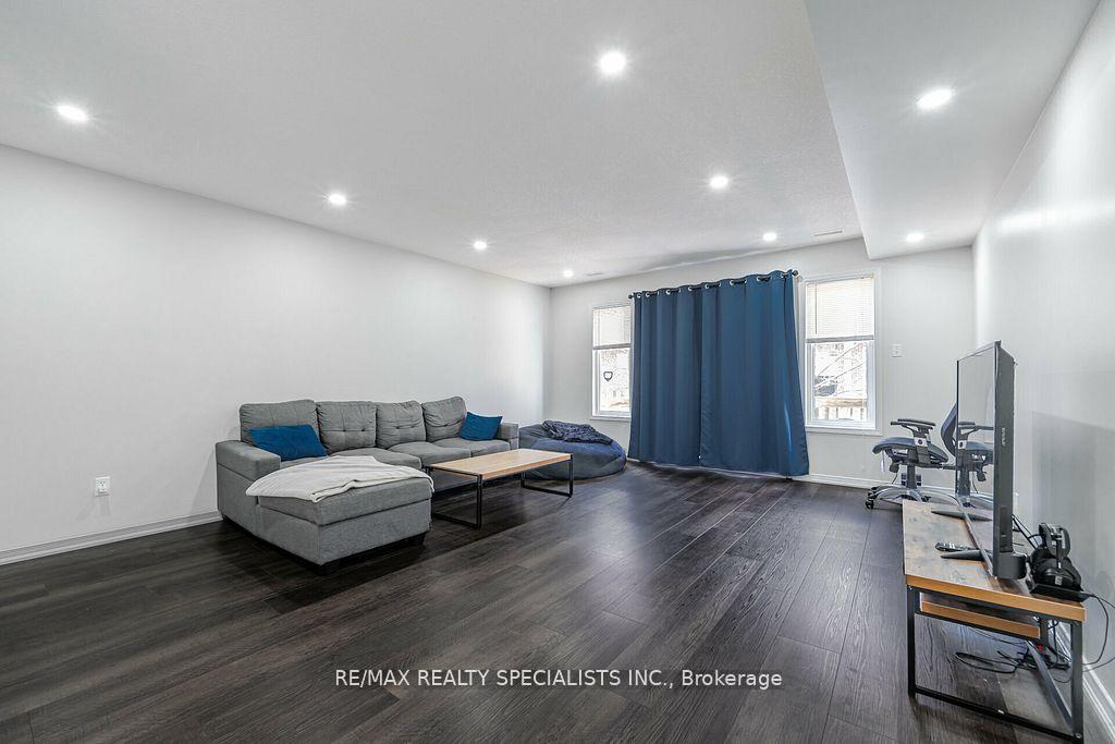 Photo 6 of Unit 8A, 50 Howe Drive, Kitchener — HOMEH