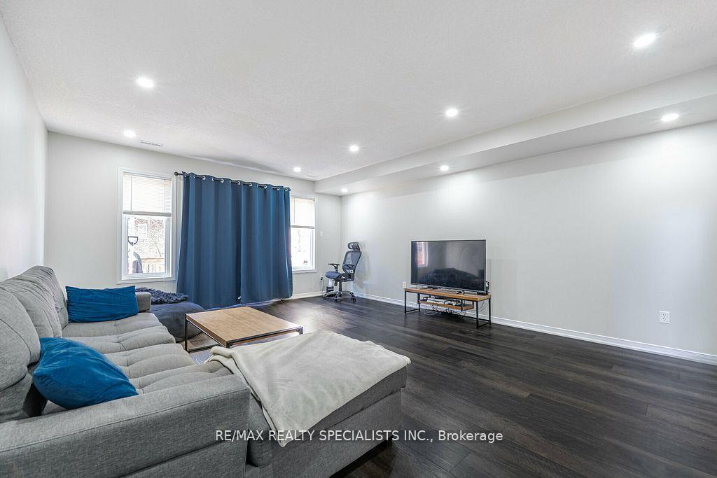 Photo 7 of Unit 8A, 50 Howe Drive, Kitchener — HOMEH
