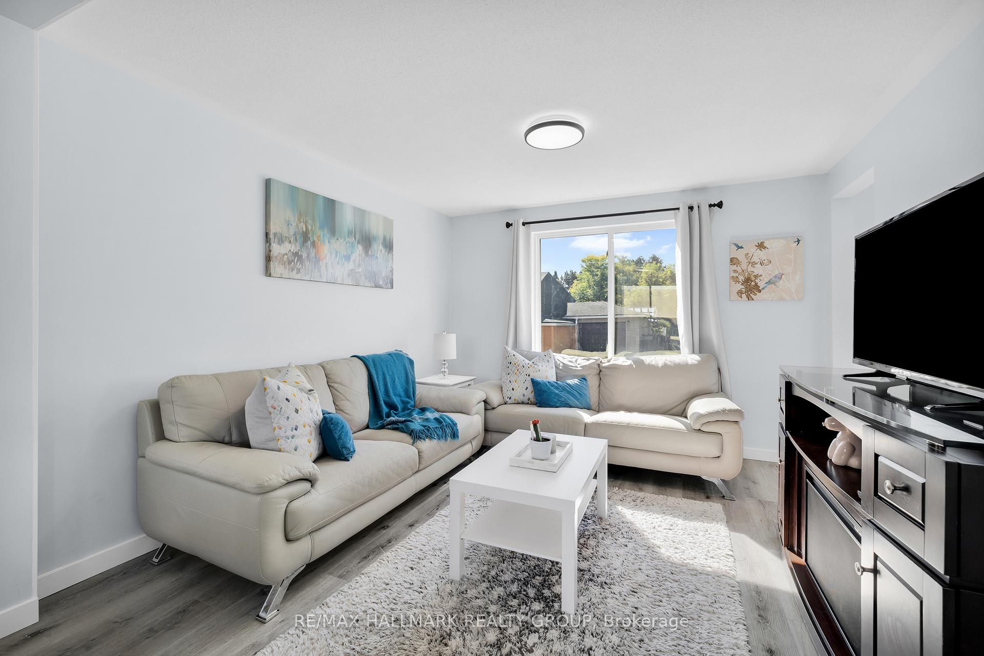 Photo 9 of Unit D, 38 - 1520 Beaverpond Drive, Ottawa, Pineview — HOMEH