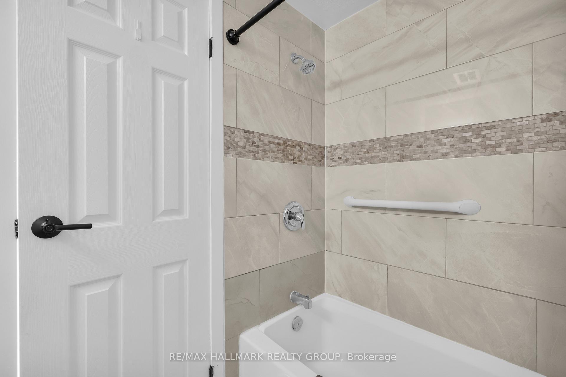 Photo 31 of Unit D, 38 - 1520 Beaverpond Drive, Ottawa, Pineview — HOMEH