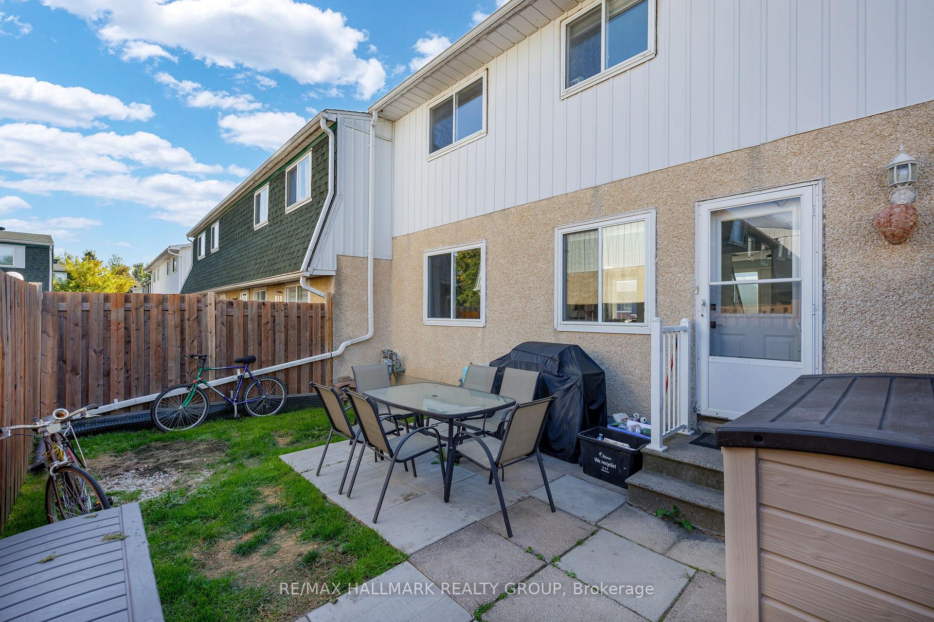 Photo 38 of Unit D, 38 - 1520 Beaverpond Drive, Ottawa, Pineview — HOMEH