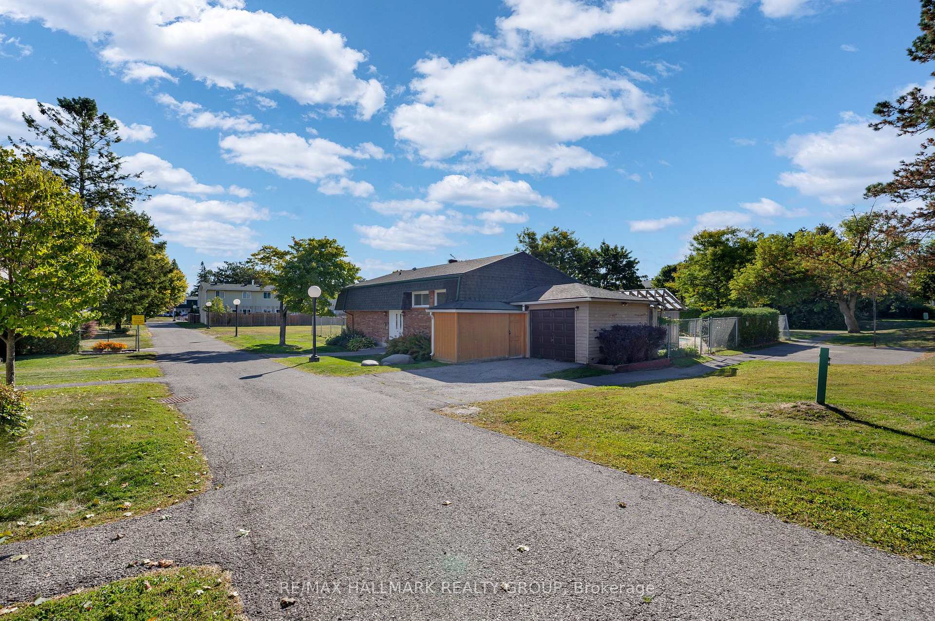 Photo 40 of Unit D, 38 - 1520 Beaverpond Drive, Ottawa, Pineview — HOMEH