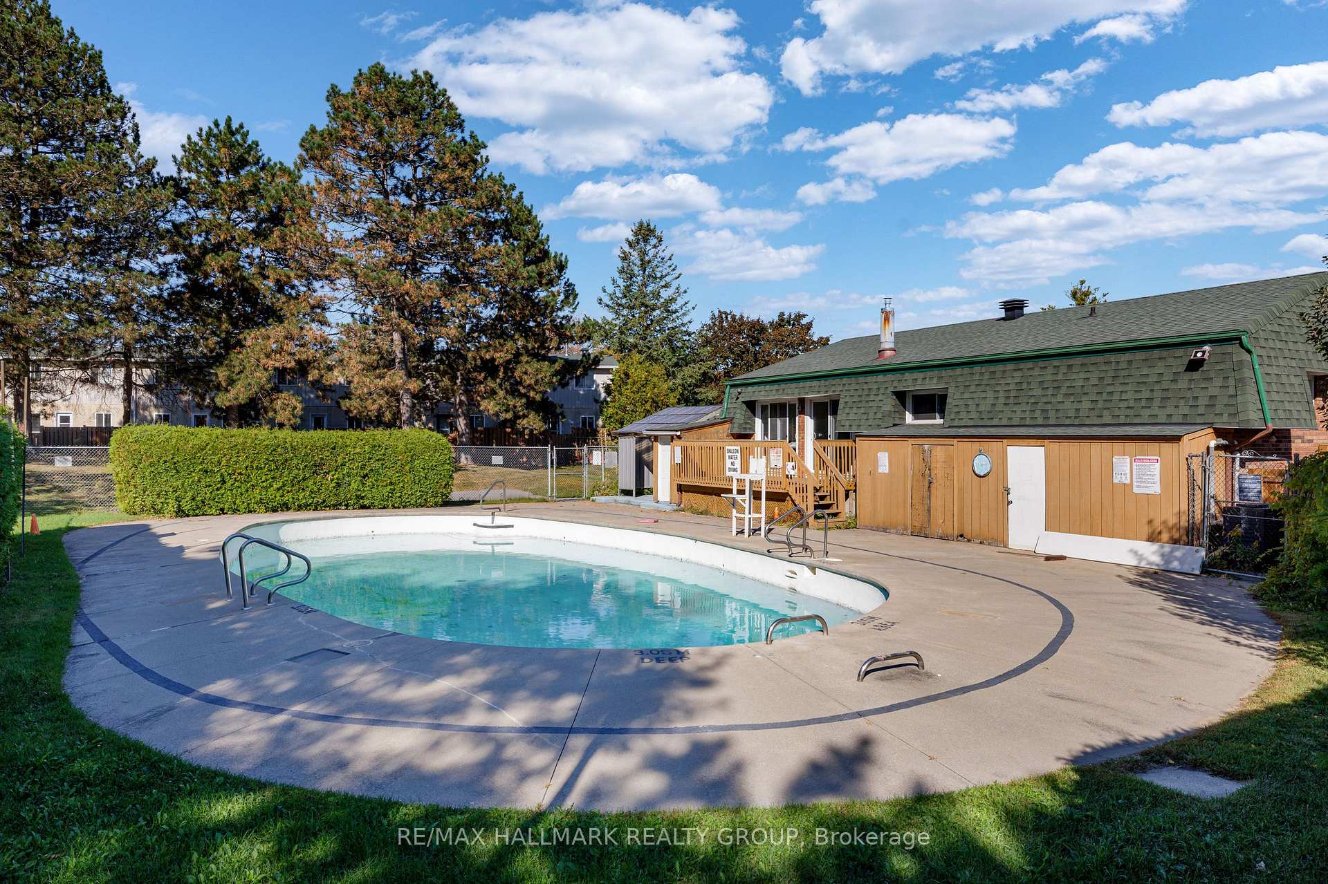 Photo 42 of Unit D, 38 - 1520 Beaverpond Drive, Ottawa, Pineview — HOMEH