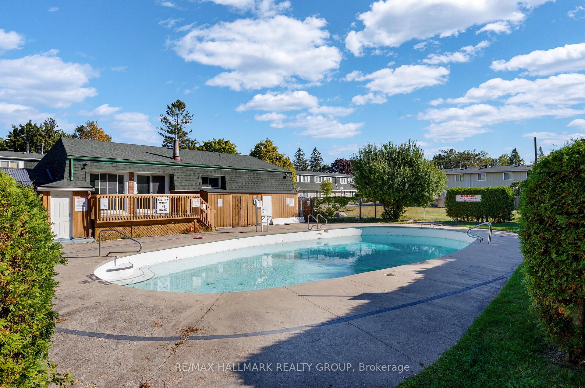 Photo 43 of Unit D, 38 - 1520 Beaverpond Drive, Ottawa, Pineview — HOMEH