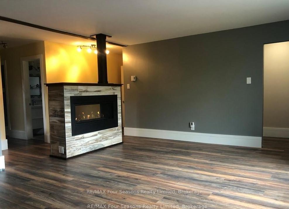 Photo 4 of Unit B, 29 Fourth Street, Collingwood — HOMEH