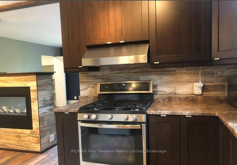 Photo 10 of Unit B, 29 Fourth Street, Collingwood — HOMEH