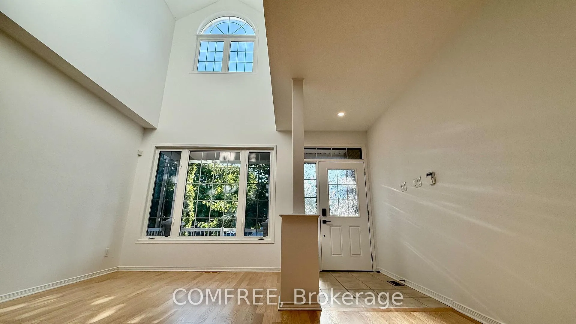 Photo 3 of 141 Stedman Street, Ottawa, Blossom Park/Kemp Park/Findlay Creek — HOMEH