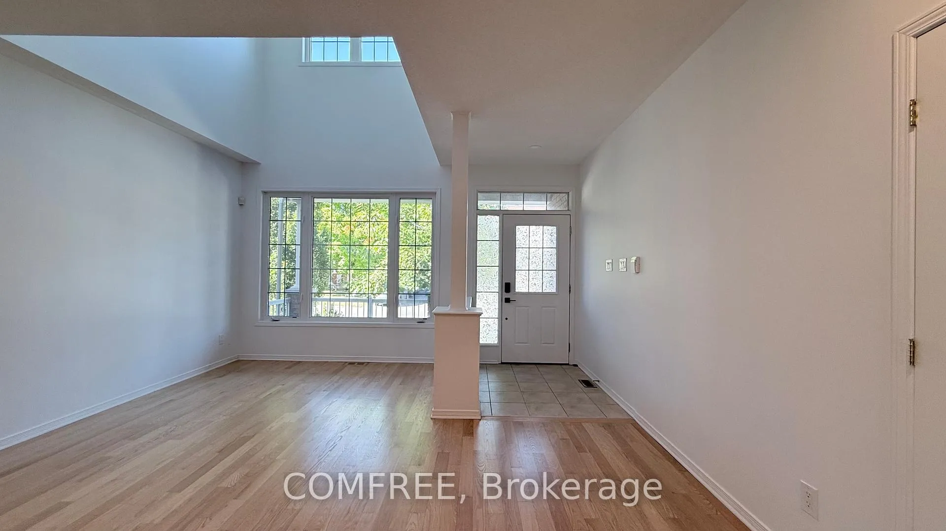 Photo 4 of 141 Stedman Street, Ottawa, Blossom Park/Kemp Park/Findlay Creek — HOMEH