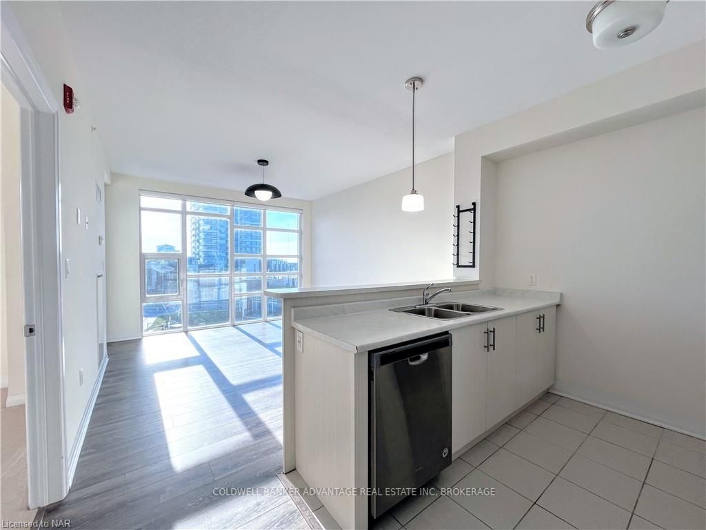 Photo 5 of Unit 403, 10 Concord Place, Grimsby, Grimsby Beach — HOMEH