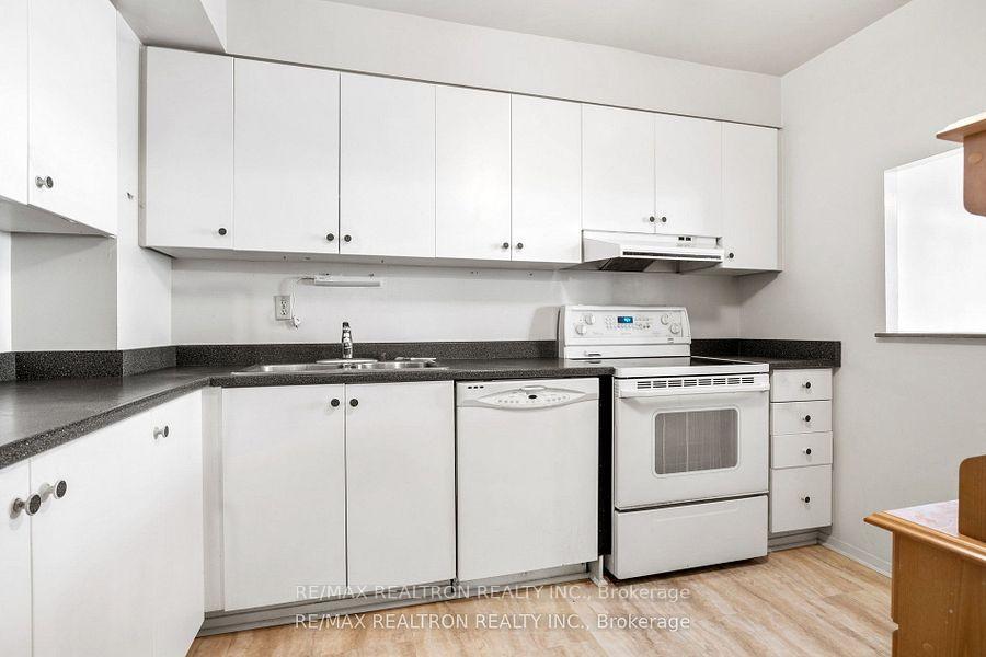Photo 12 of Unit 1702, 2760 Carousel Crescent, Ottawa, Emerald Woods/Sawmill Creek — HOMEH