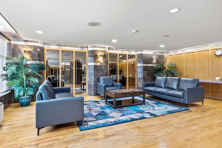Photo 23 of Unit 1702, 2760 Carousel Crescent, Ottawa, Emerald Woods/Sawmill Creek — HOMEH