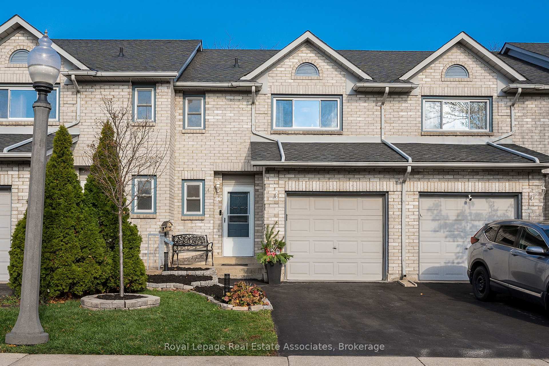 Front of Unit 16, 2 Royalwood Court