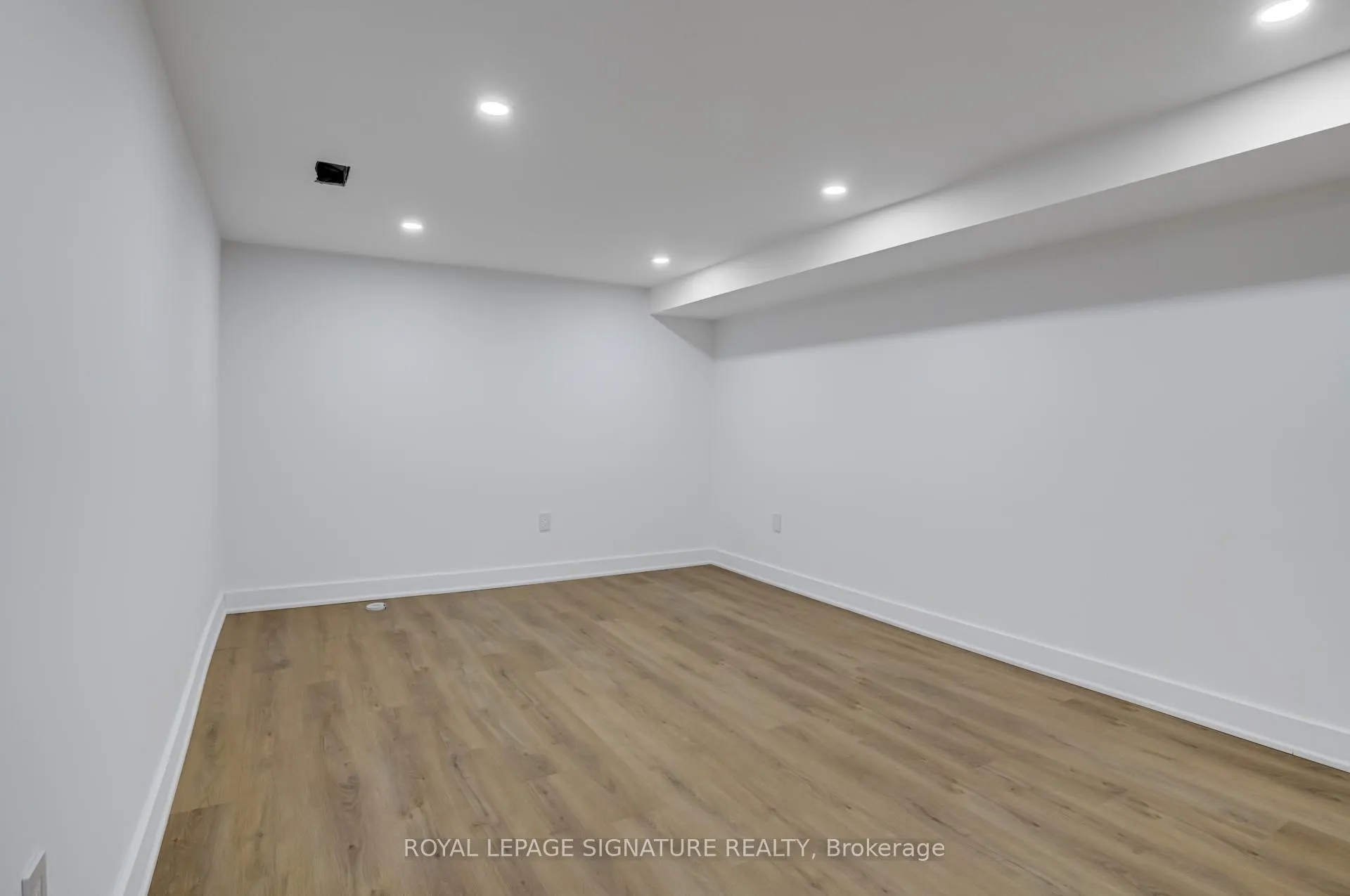Photo 11 of Unit Bsmt, 116 Ferris Road, Toronto, O'Connor-Parkview — HOMEH