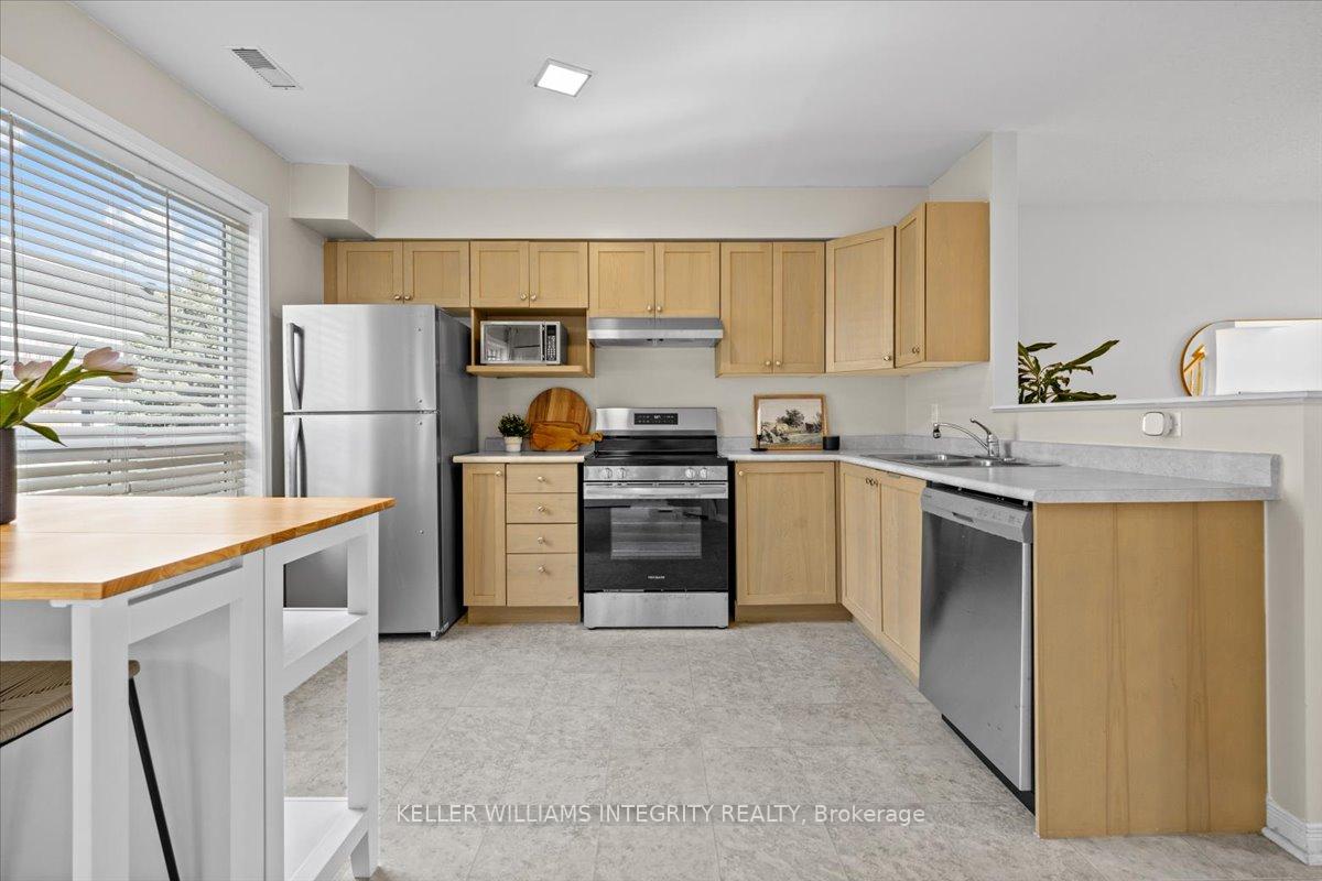 Photo 18 of Unit 32, 129 Wharhol Private, Ottawa, Westcliffe Estates — HOMEH