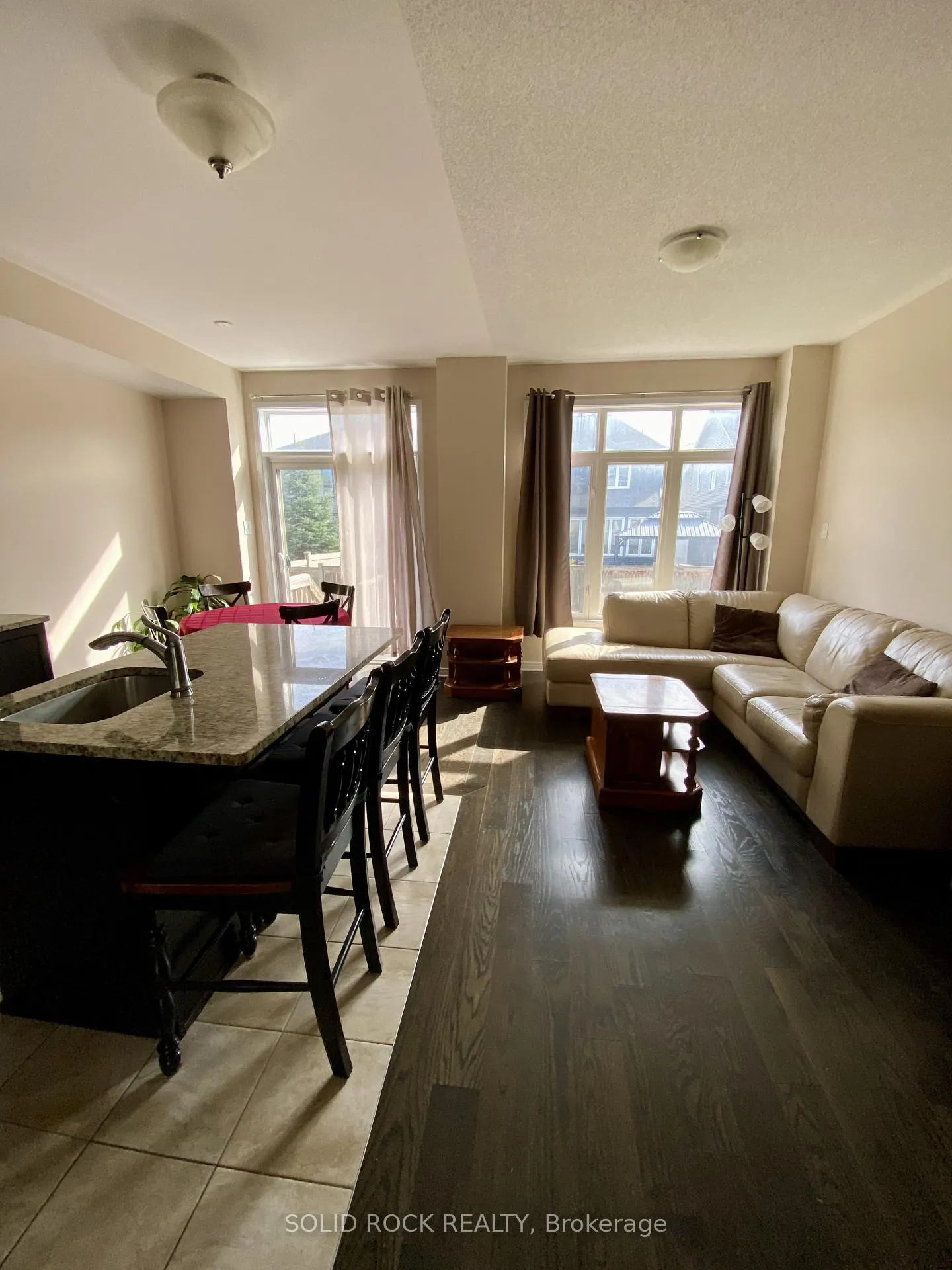 Photo 7 of 108 Camden Private, Ottawa, Barrhaven - Cedargrove/Fraserdale — HOMEH