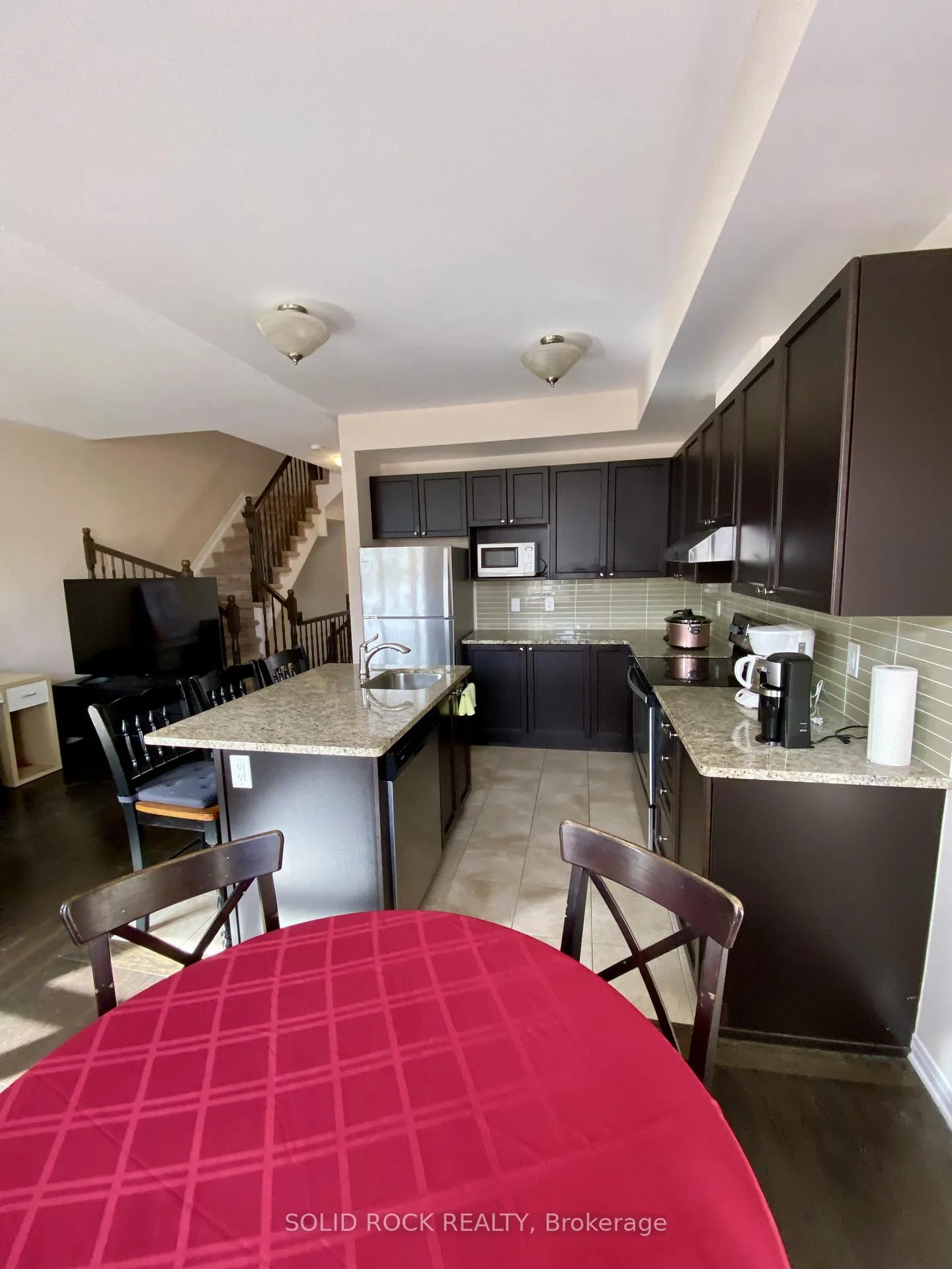 Photo 9 of 108 Camden Private, Ottawa, Barrhaven - Cedargrove/Fraserdale — HOMEH