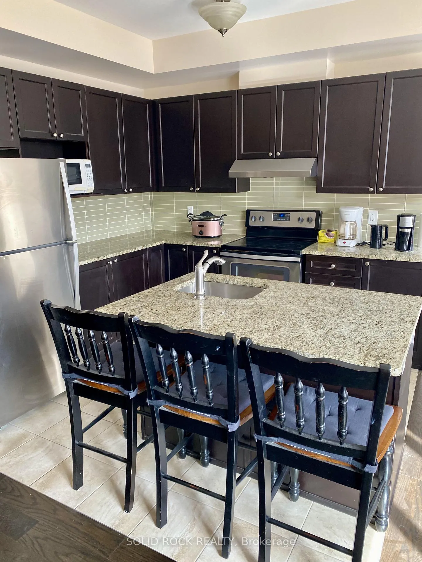 Photo 19 of 108 Camden Private, Ottawa, Barrhaven - Cedargrove/Fraserdale — HOMEH