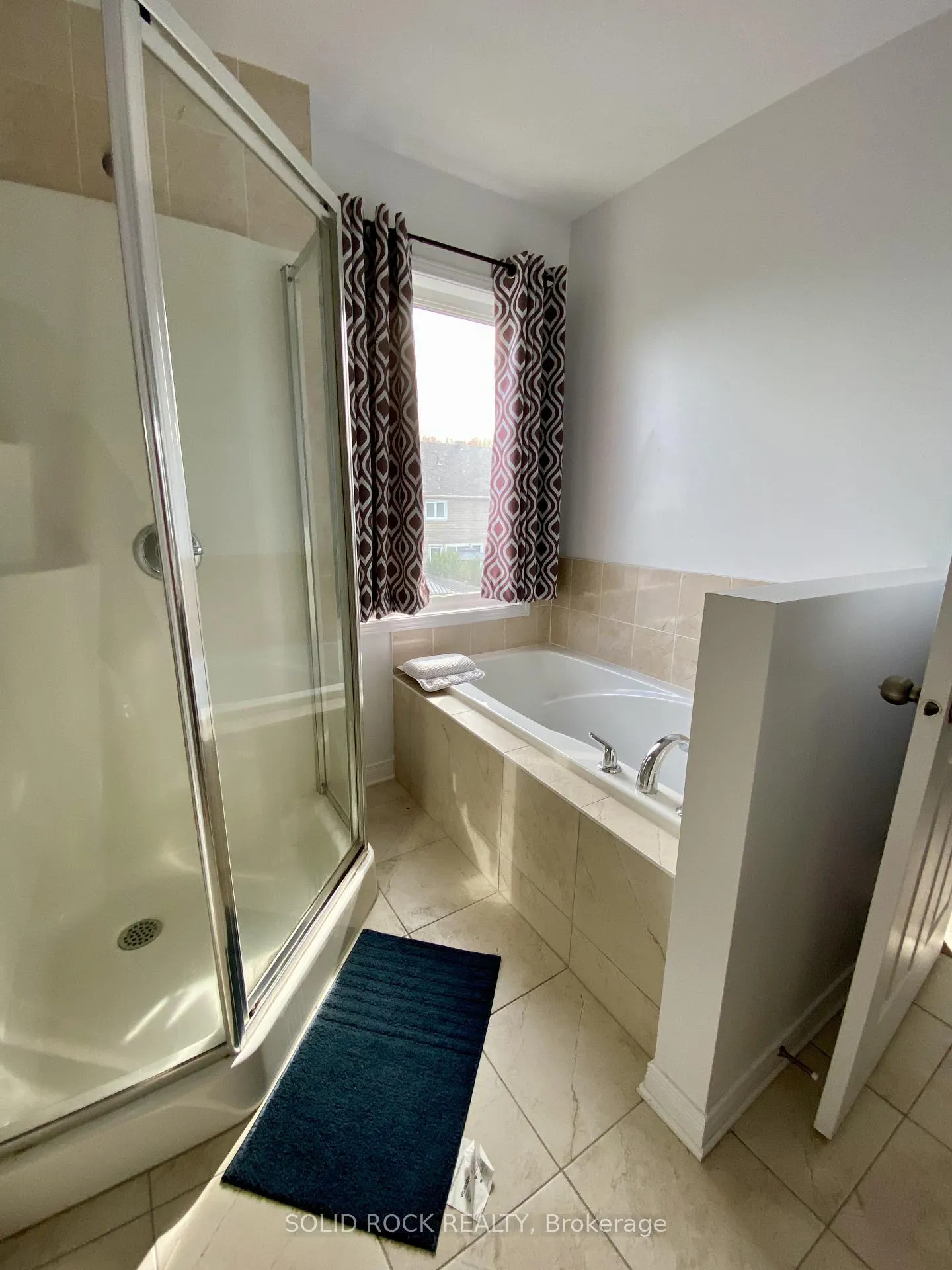 Photo 27 of 108 Camden Private, Ottawa, Barrhaven - Cedargrove/Fraserdale — HOMEH