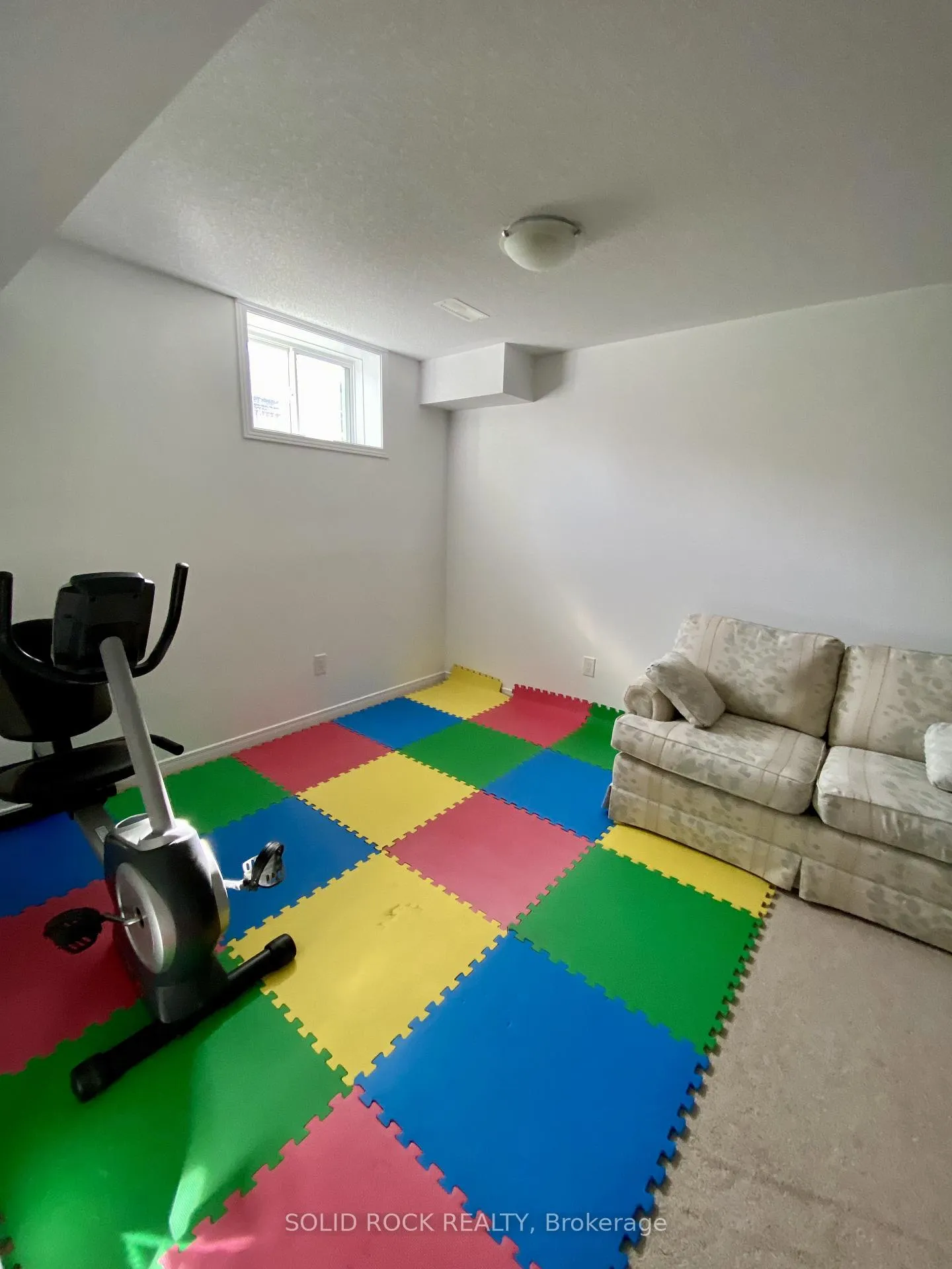 Photo 36 of 108 Camden Private, Ottawa, Barrhaven - Cedargrove/Fraserdale — HOMEH