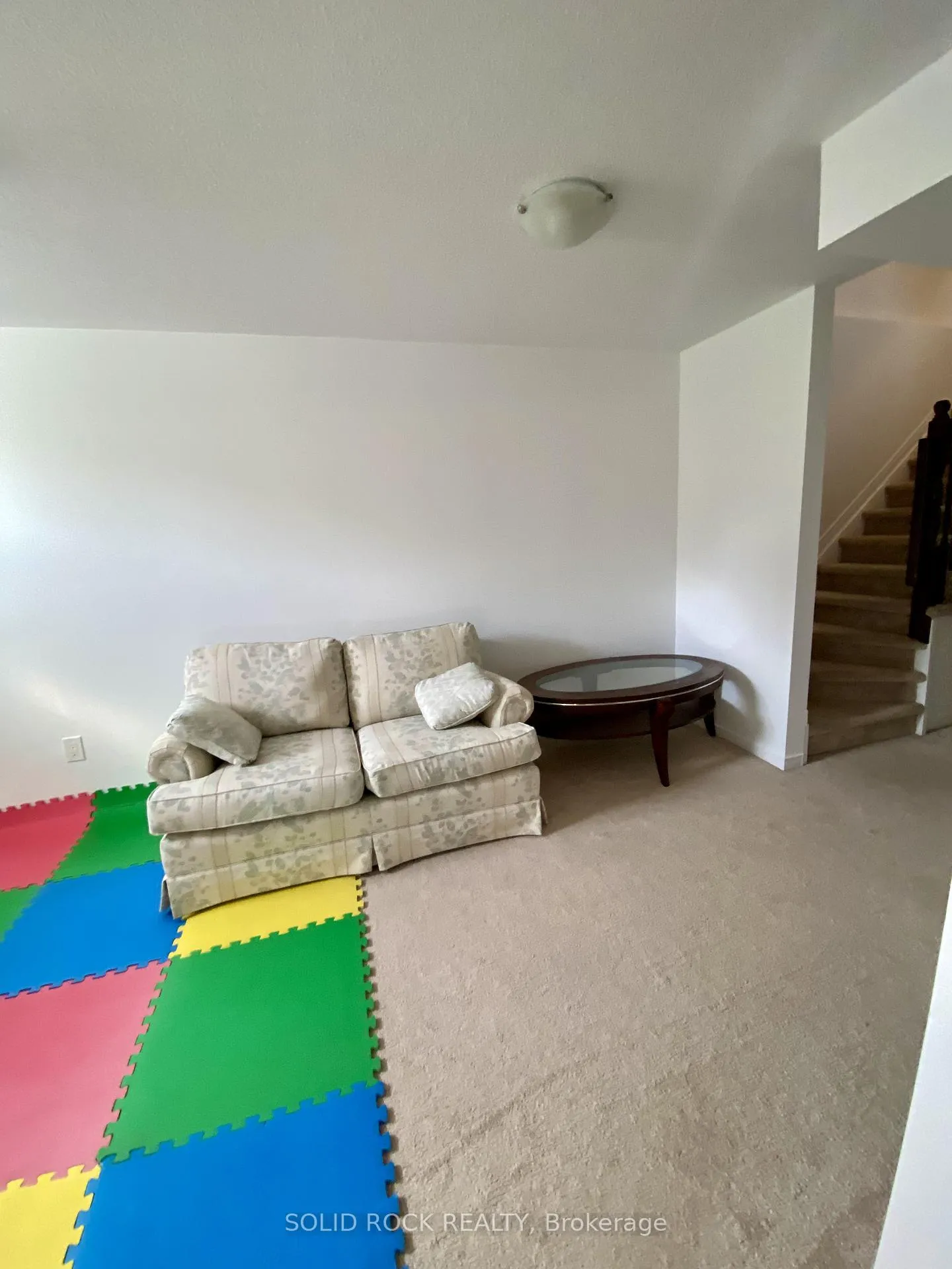 Photo 37 of 108 Camden Private, Ottawa, Barrhaven - Cedargrove/Fraserdale — HOMEH